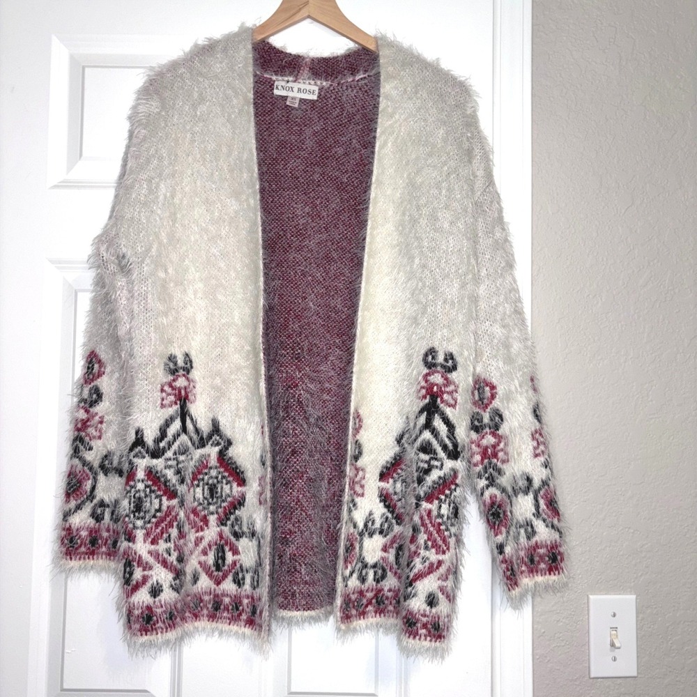 Knox Rose Cozy Cardigan Soft Fuzzy Eyelash Texture Vibrant Boho Patterned Hem XS